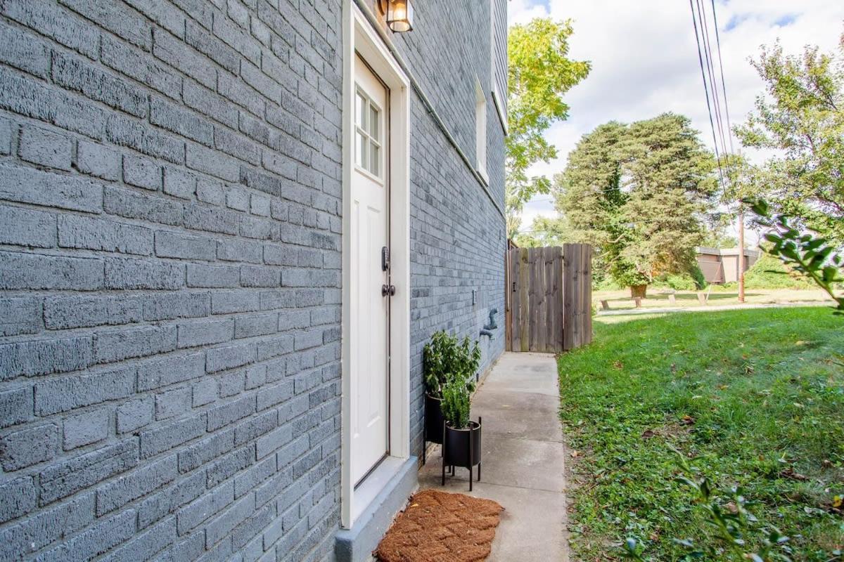 Private 1-br Dc Residential-style Parking Apartment